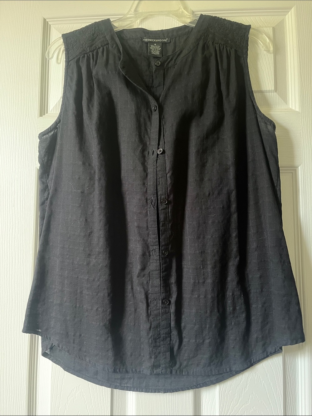 Preswick & Moore Black Sleeveless Button-Front Top